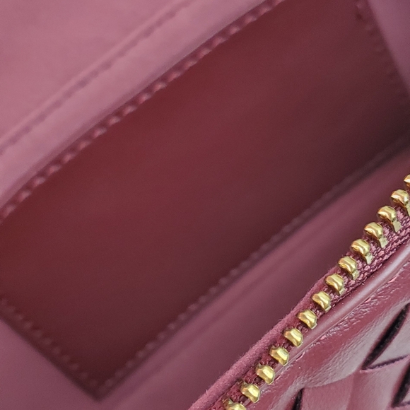 Elegant Woven Designer Inspired Leather Handbag - Burgundy - Picture 10 of 12